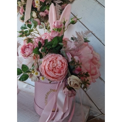 Flower box kompozycja wiosenna, wielkanocna Piwonie i Róże L